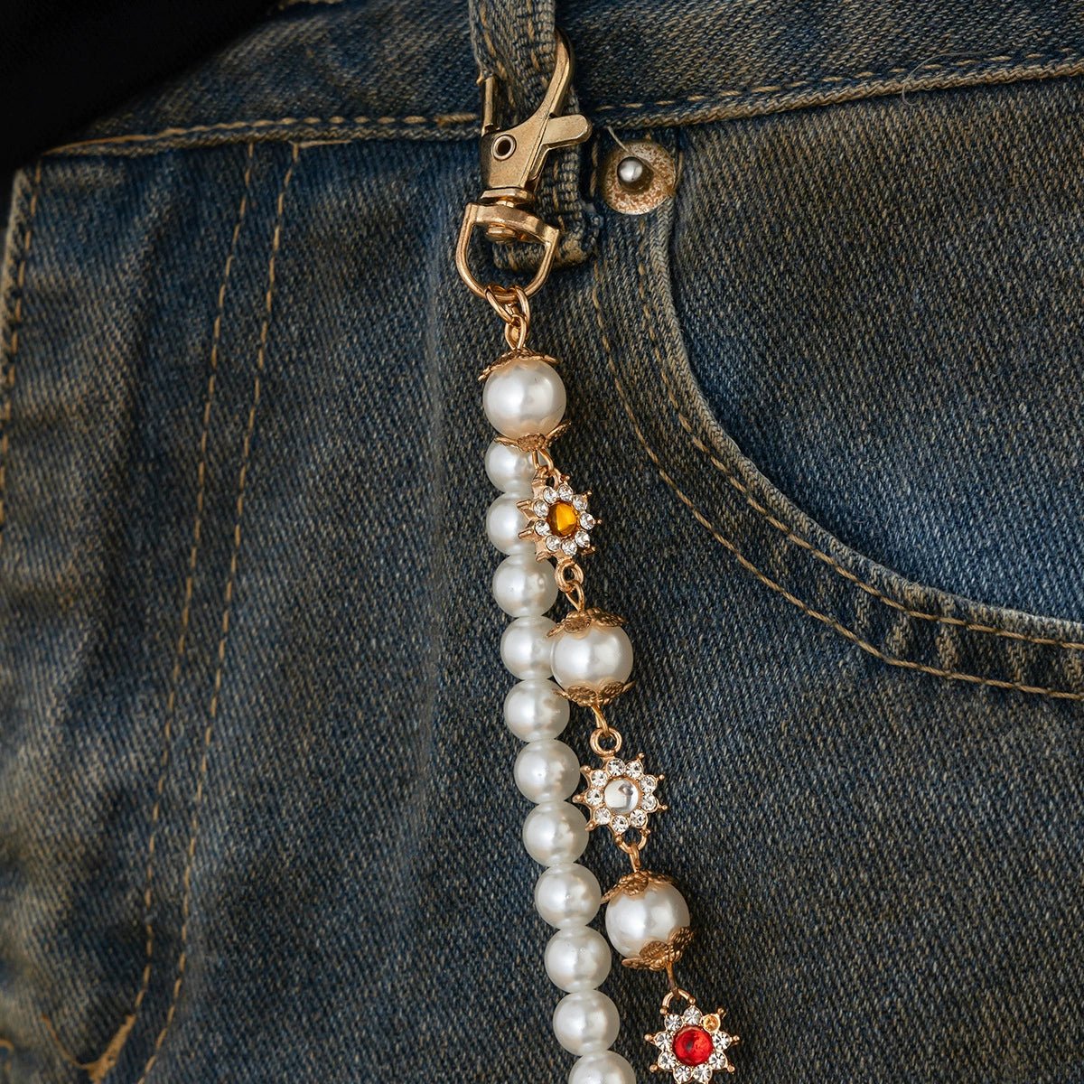 Blossoms Pearl Pants Chain Pendant - Thrashink