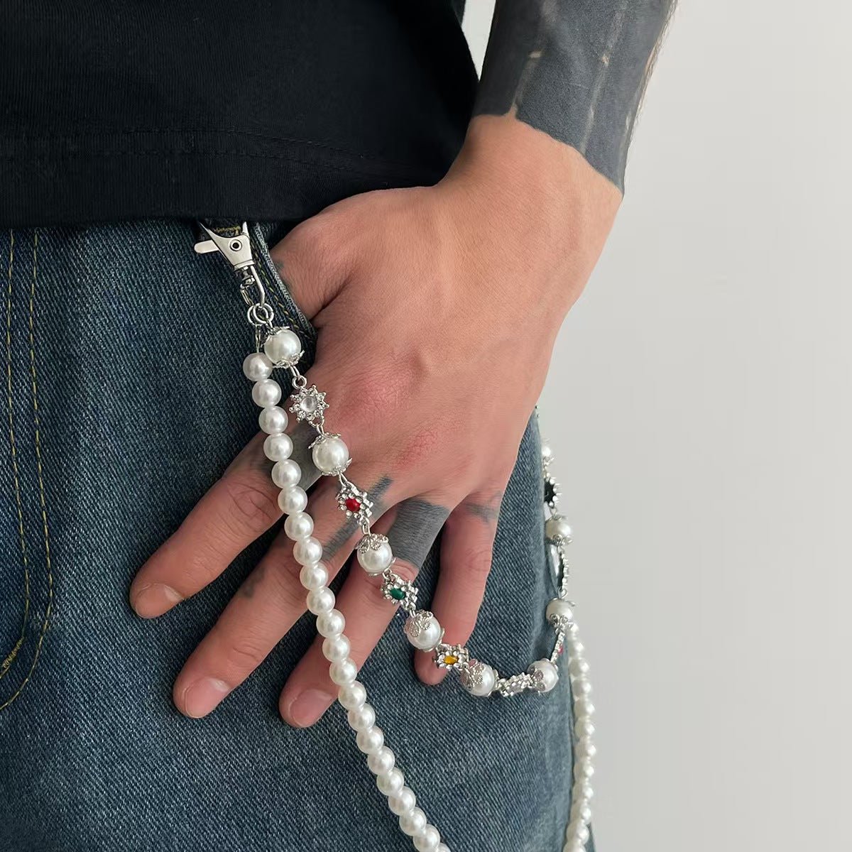 Blossoms Pearl Pants Chain Pendant - Thrashink